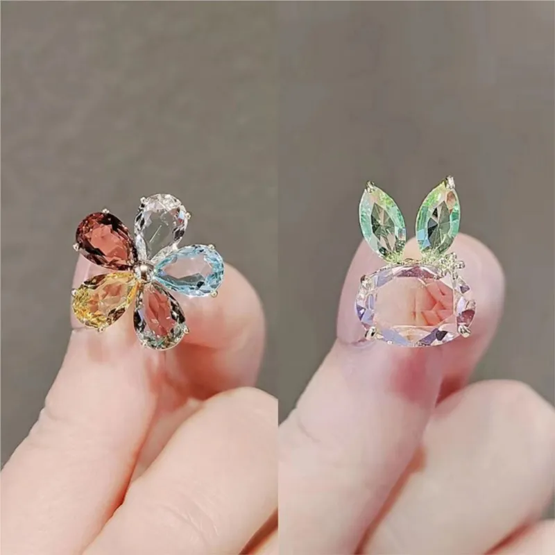 SKEDS Trendy Shiny Rhinestone Rabbit Small Size Brooch Pin Badges For Women Lady Clothing Coat Party Accessories Brooches Gift