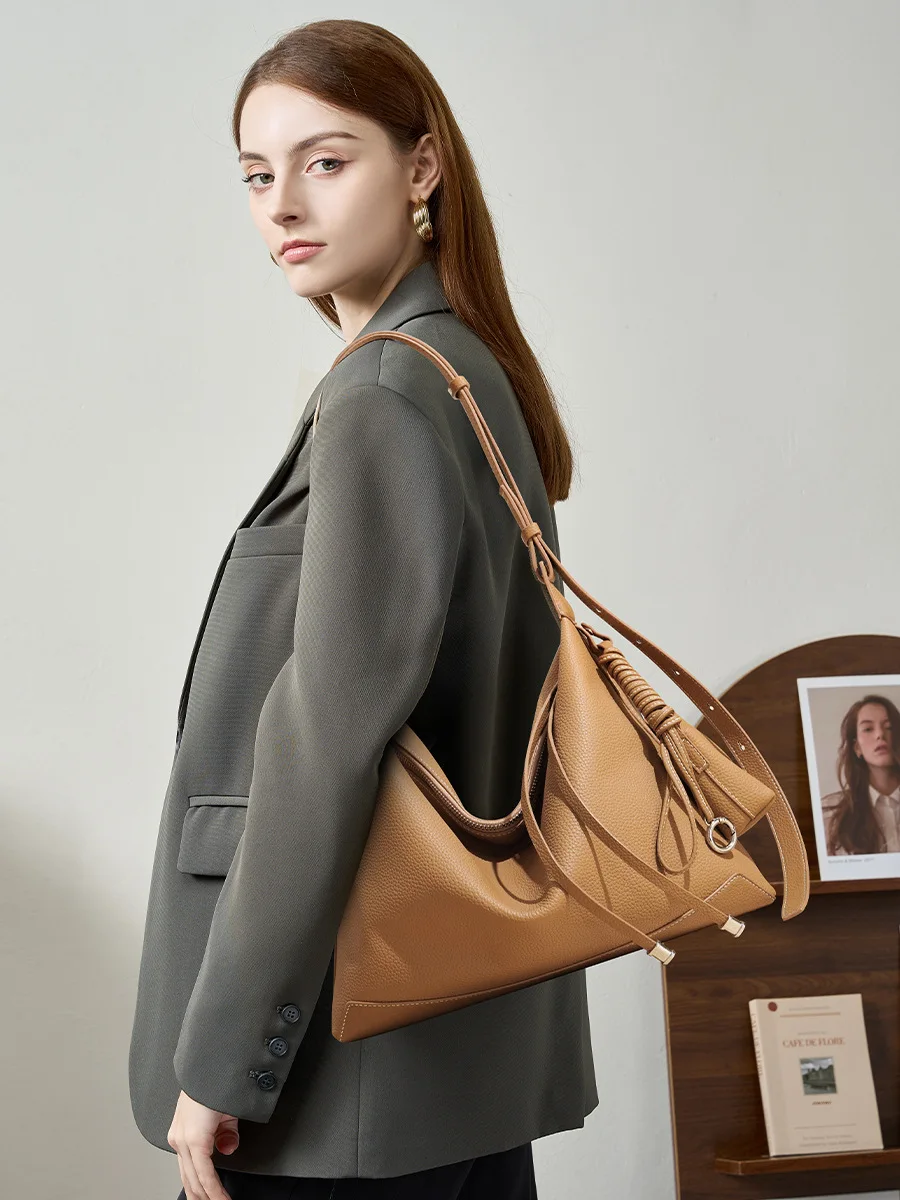 

Women Genuine Leather Shoulder Bag Female Fashion Handbag Totes Casual Underarm Bag Daybag Crossbody Bag Purse