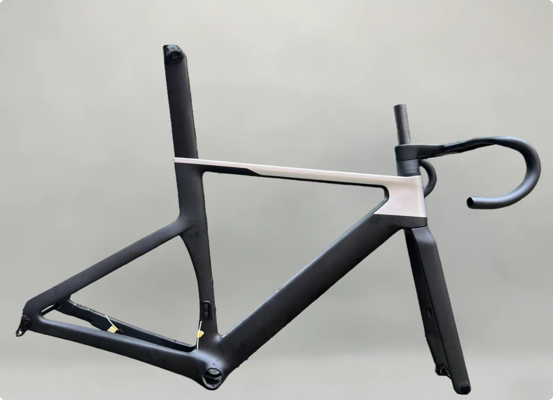 

20 Colors Super Light Aero Carbon Road Bike Frame Set Disc Brake Hot Sale Available 2025 Handlebar Bicycle Frameset with BB86