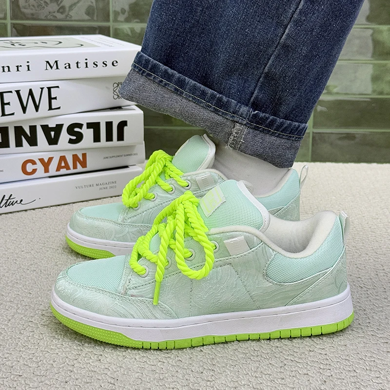 2025 คู่แฟชั่นผู้ชายผู้หญิงสบา - Mens Fashion Trainers 2025 บทวิจารณ์และราคา
