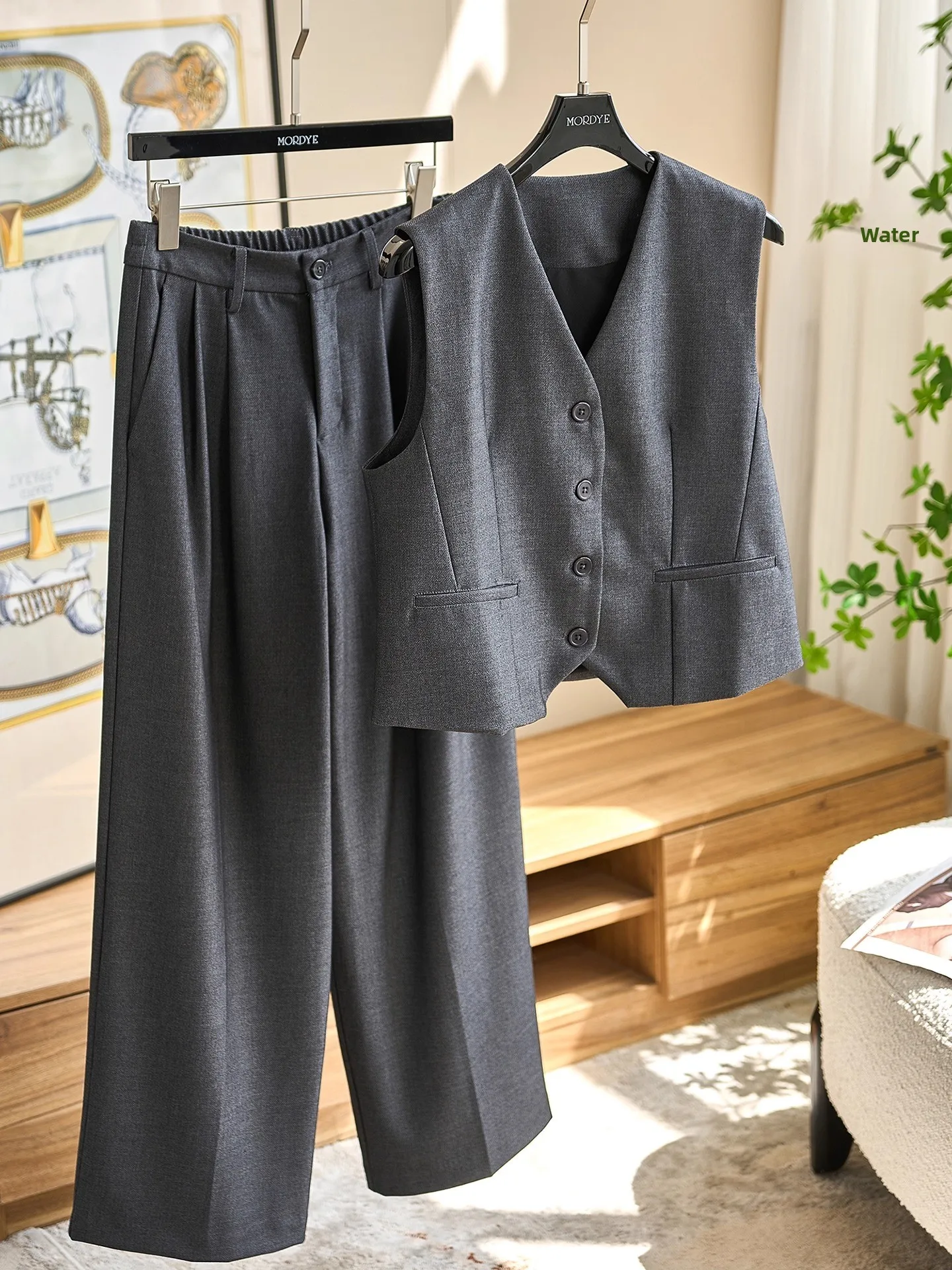 

Encrypted Silk Tweed Commuter Style Suit Vest And Wide Leg Pants Set Two Piece Set Fashionable And Breathable Women's Ensemble
