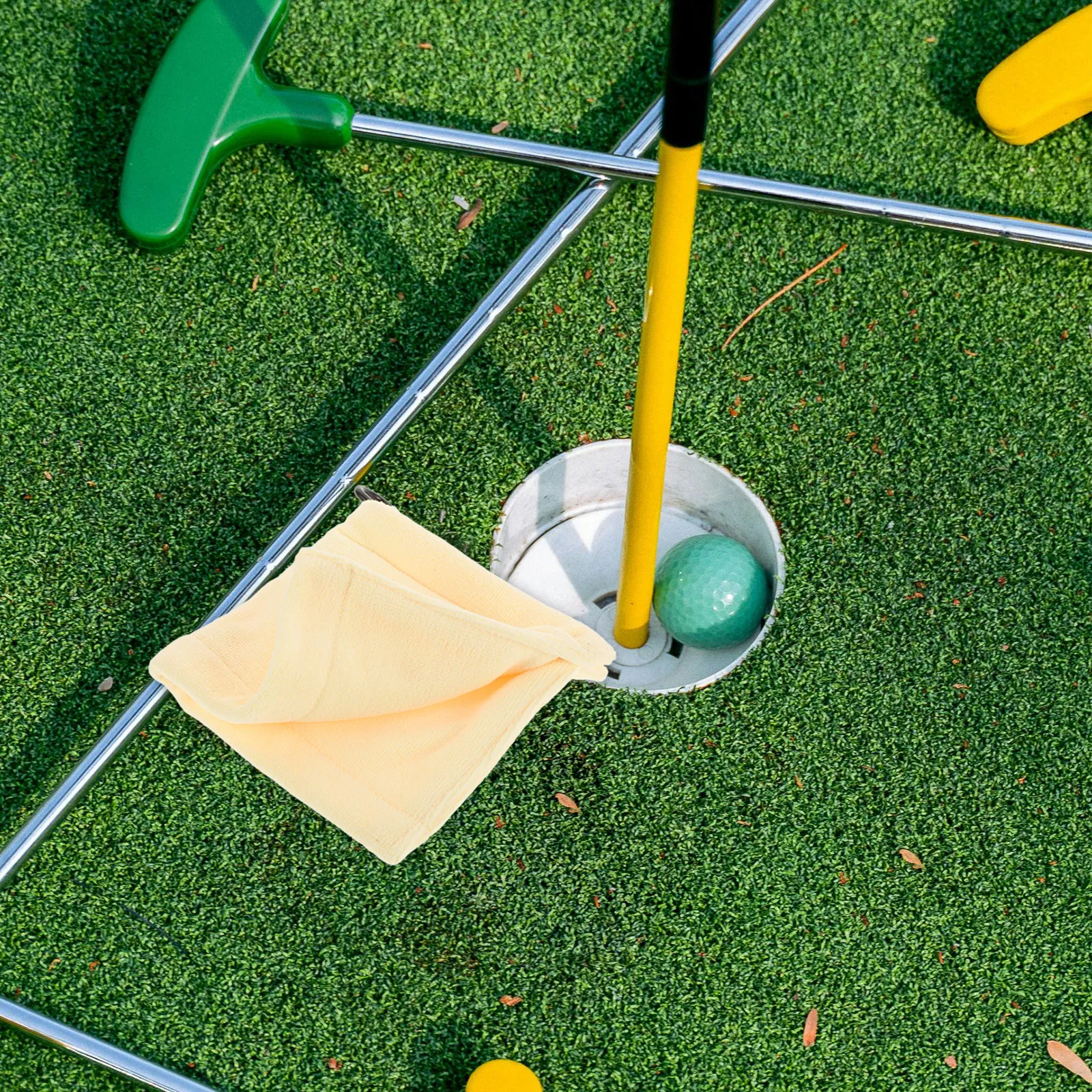 Light Yellow 14x14 Golf Towel Microfiber Ultra Soft Rapid Absorbency Portable Clip on Design for Clubs Balls Hands Cleaning