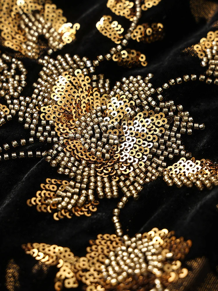 2024 Autumn New Burnt Flower Embroidered +Beading Chinese Style Silk + Velvet High Quality V-Neck Single Button Loose Coat S-L