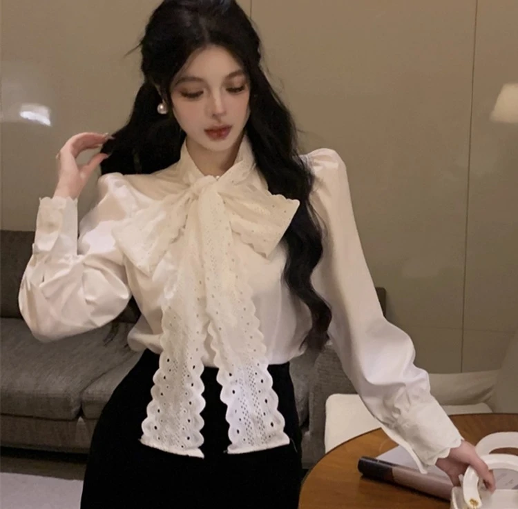 Lolita Sweet Bow Wit overhemd met lange mouwen Dames herfst en winter Frans los en chic Leeftijdverminderend Mode Veelzijdige top