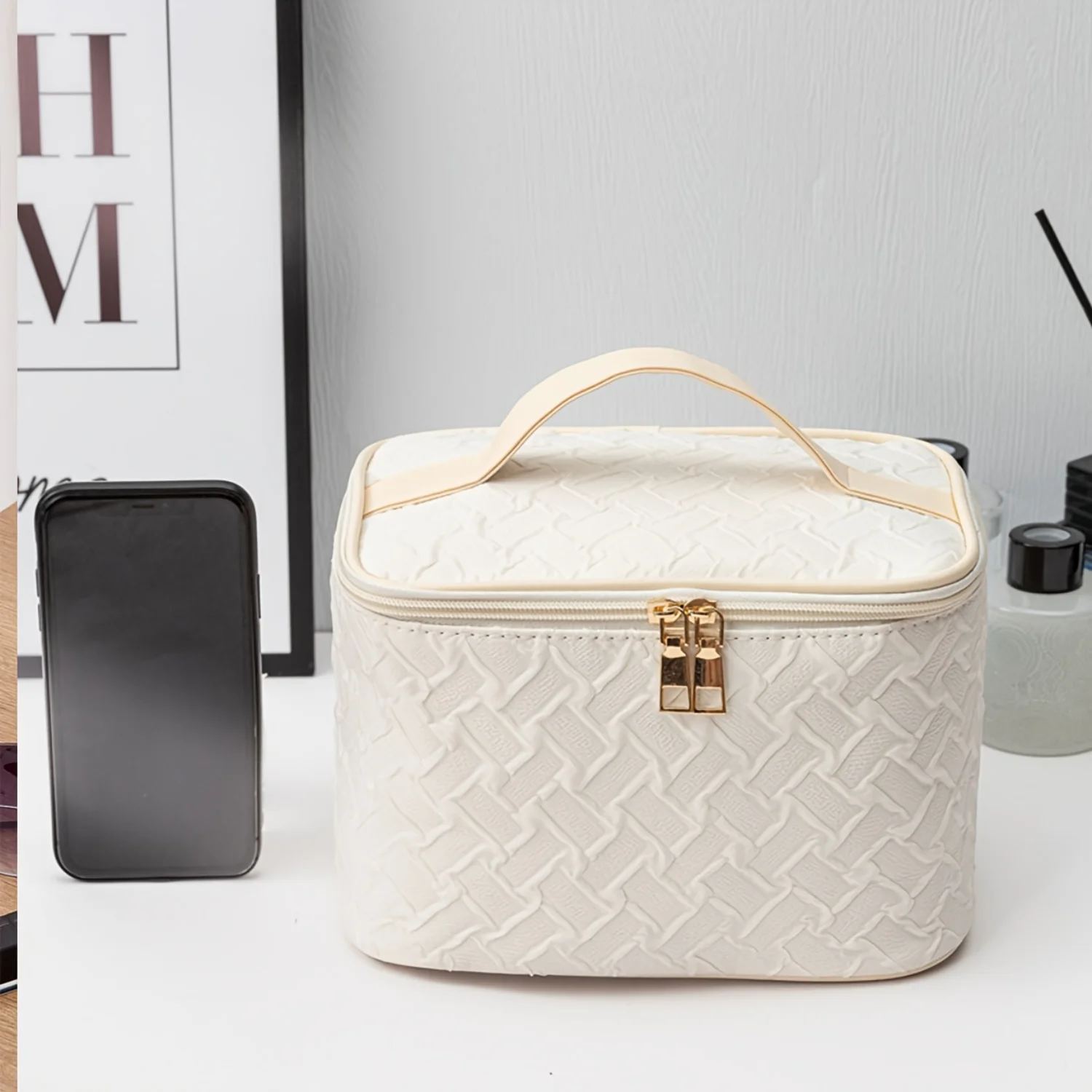 

Luxury White Portable Travel Makeup Bag, Multi-functional Cosmetics Organizer, Handheld Square Pouch, 22cm/8.66in