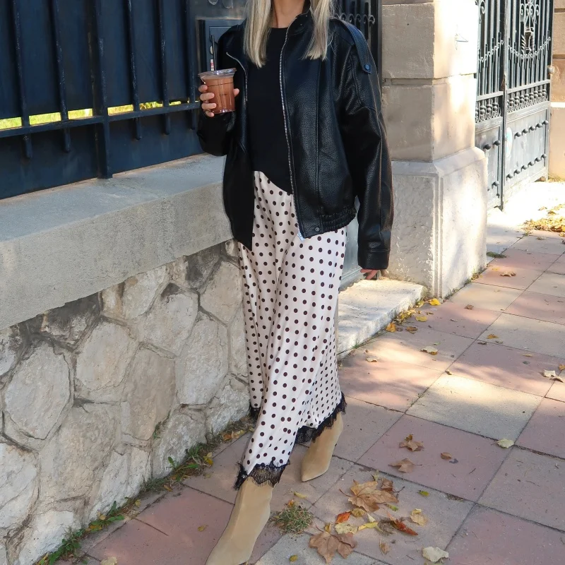 Damen Polka Dot Seidensatin Halbschlupf Lange Röcke Spitzenbesatz Maxirock Vintage Eleganter seidiger fließender A-Linien-Midirock