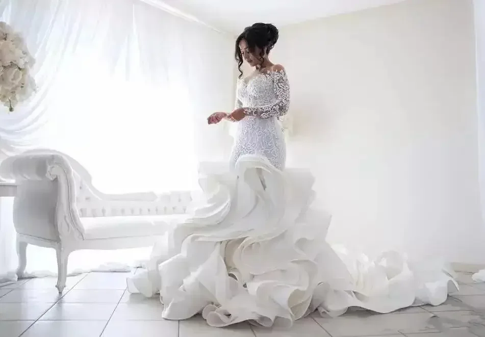 

Customized Sweep Train Tiered Skirt Sexy Mermaid Wedding Dresses Long Sleeves Wedding Gowns