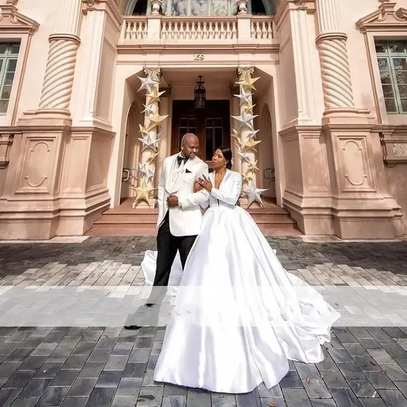 Personalizado mais novo vestido de baile plus size preto mulher vestidos de casamento trem catedral com decote em v cetim mangas compridas abito da sposa nupcial