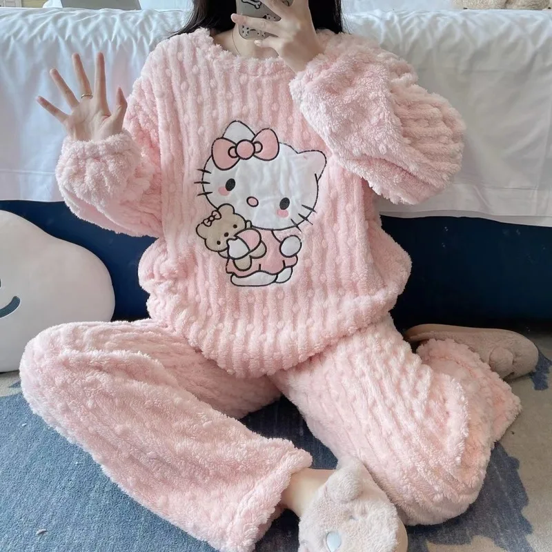 Sanrio Hello Kitty ชุดนอนฤดูหนาวสตรีกางเกงหนาหวานการ์ตูน Flannel ความร้อนชุดนอนแขนยาวกางเกงชุดของขวัญหญิง