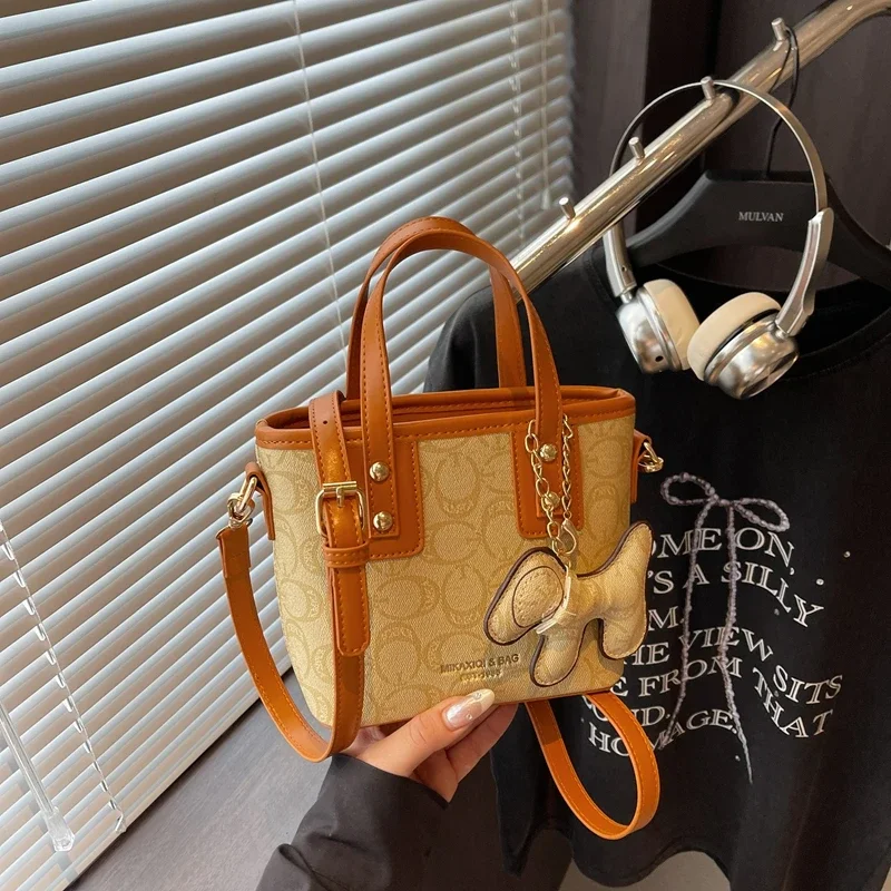 

Unique Vintage Luxury Diaper Bag For Women Elegant Designer Leather Minimalist Large Capacity Stylish Fashion Bag
