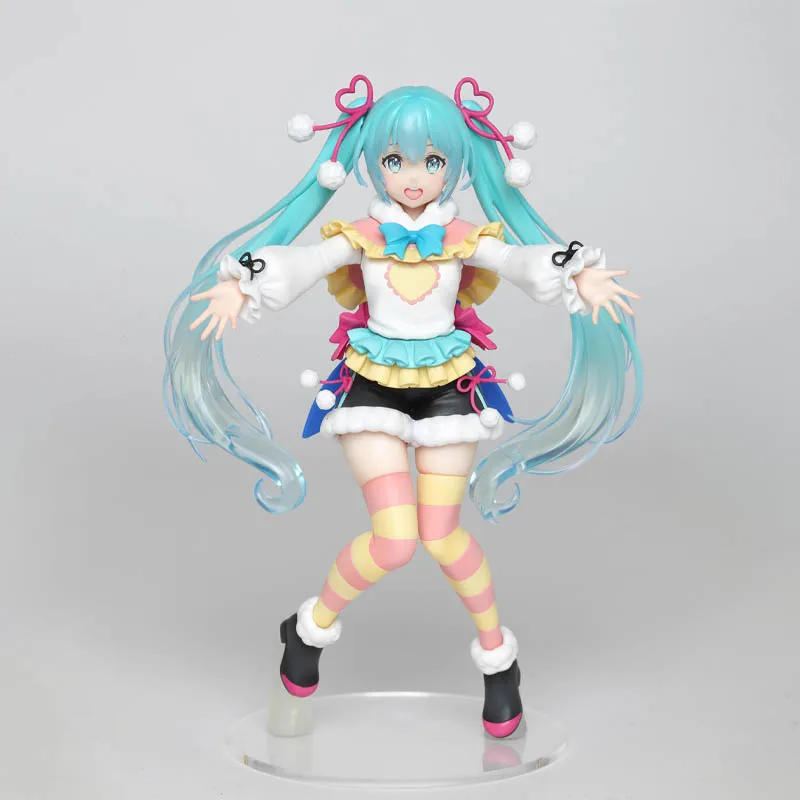 En Stock Original Taito Hatsune jouet Figure hiver Image Anime Figure modèle mobile Collection jouet cadeau Collection ornements