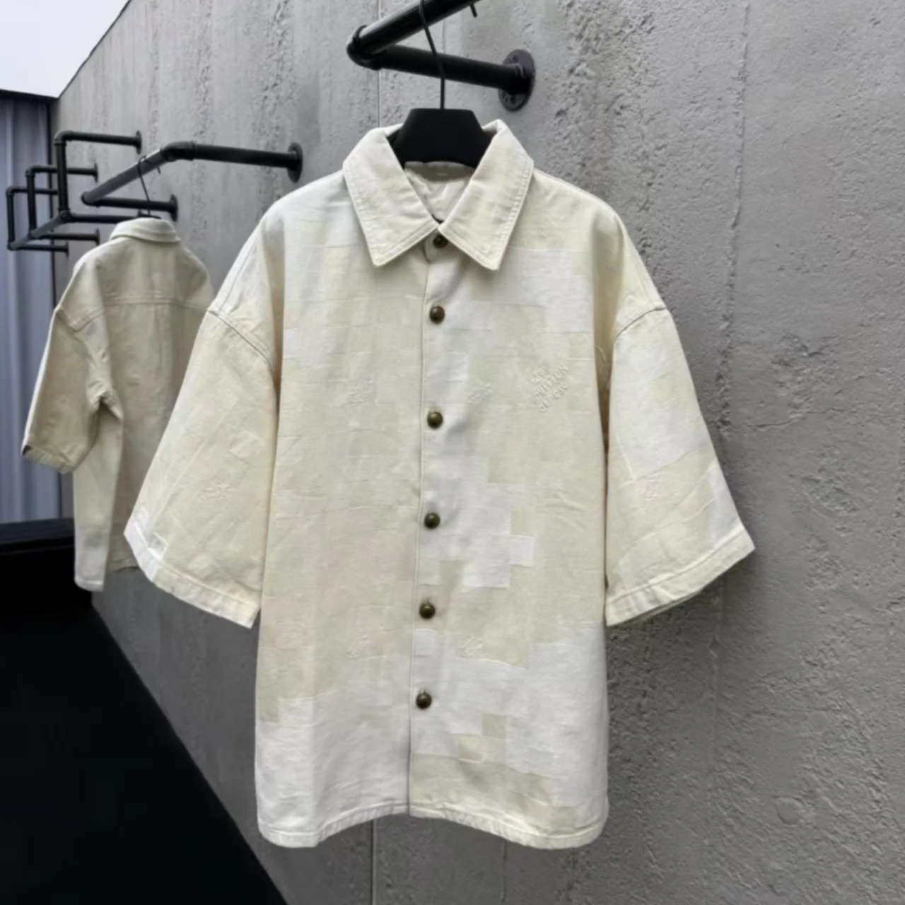 

Высококачественная европейская классическая джинсовая куртка с цветочным узором и вышивкой из хлопка для мужчин и женщин, летняя, с защитой от солнца.