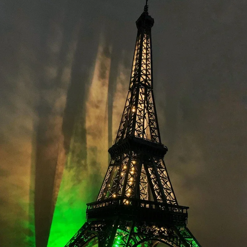 Kit luci a Led per la torre Eiffel 10307 parigi blocchi di costruzione di architettura di fama mondiale Set giocattoli fai da te (non inclusi blocchi di costruzione)