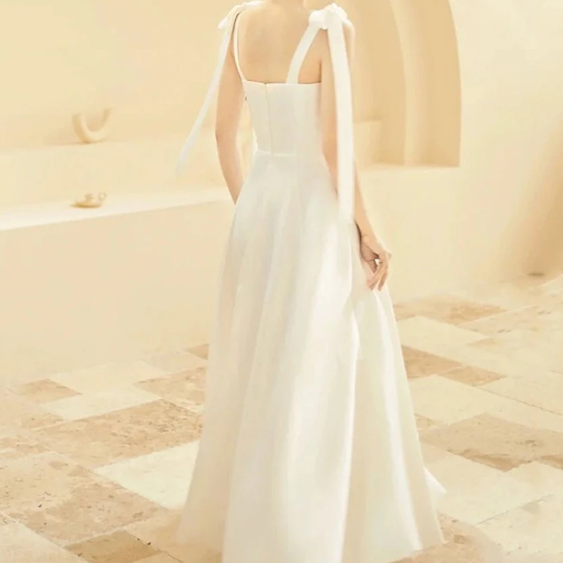 Kleid mit quadratischem Ausschnitt, elegantes Satin-Brautkleid mit Schnürung und Schleifendetail, quadratischer Ausschnitt, A-Linien-Silhouette zum Filmen für Frauen