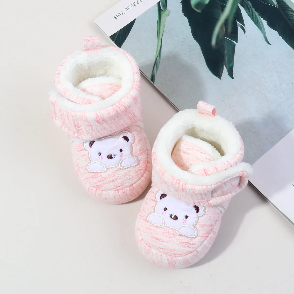 Chaussures d'hiver pour bébés garçons et filles, semelle souple pour première marche, intérieur et extérieur, chaussures confortables de haute qualité pour nouveau-nés de 0 à 18 mois