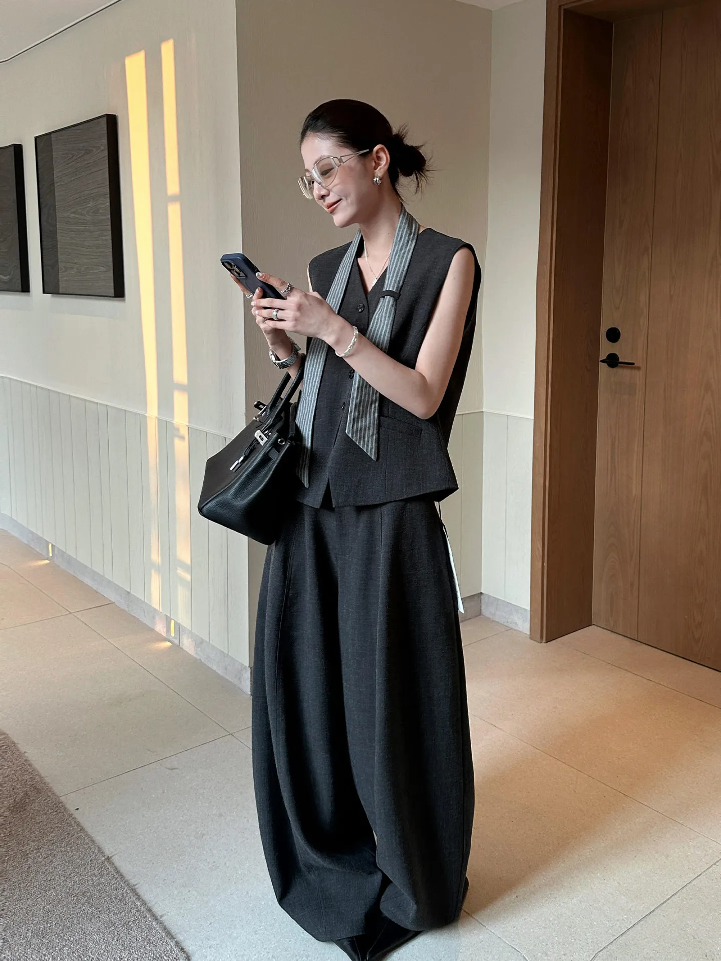 

Summer Women's Suit Vest Set Casual High Waist Pants Two-Piece Ensemble Striped Pattern V-Neck Button-Up Style