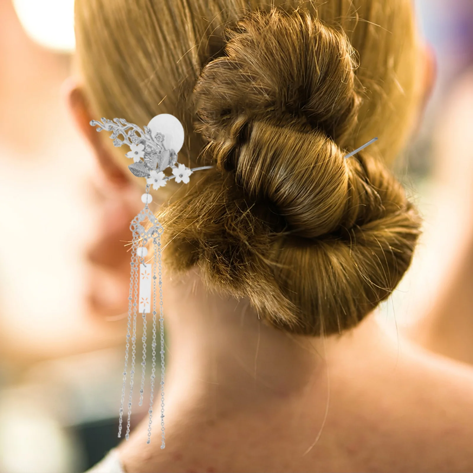 

2Pcs Chinese Traditional Hairpins Flower Tassels Metal Resin Elegant Design for Hanfu and Modern Outfits Women