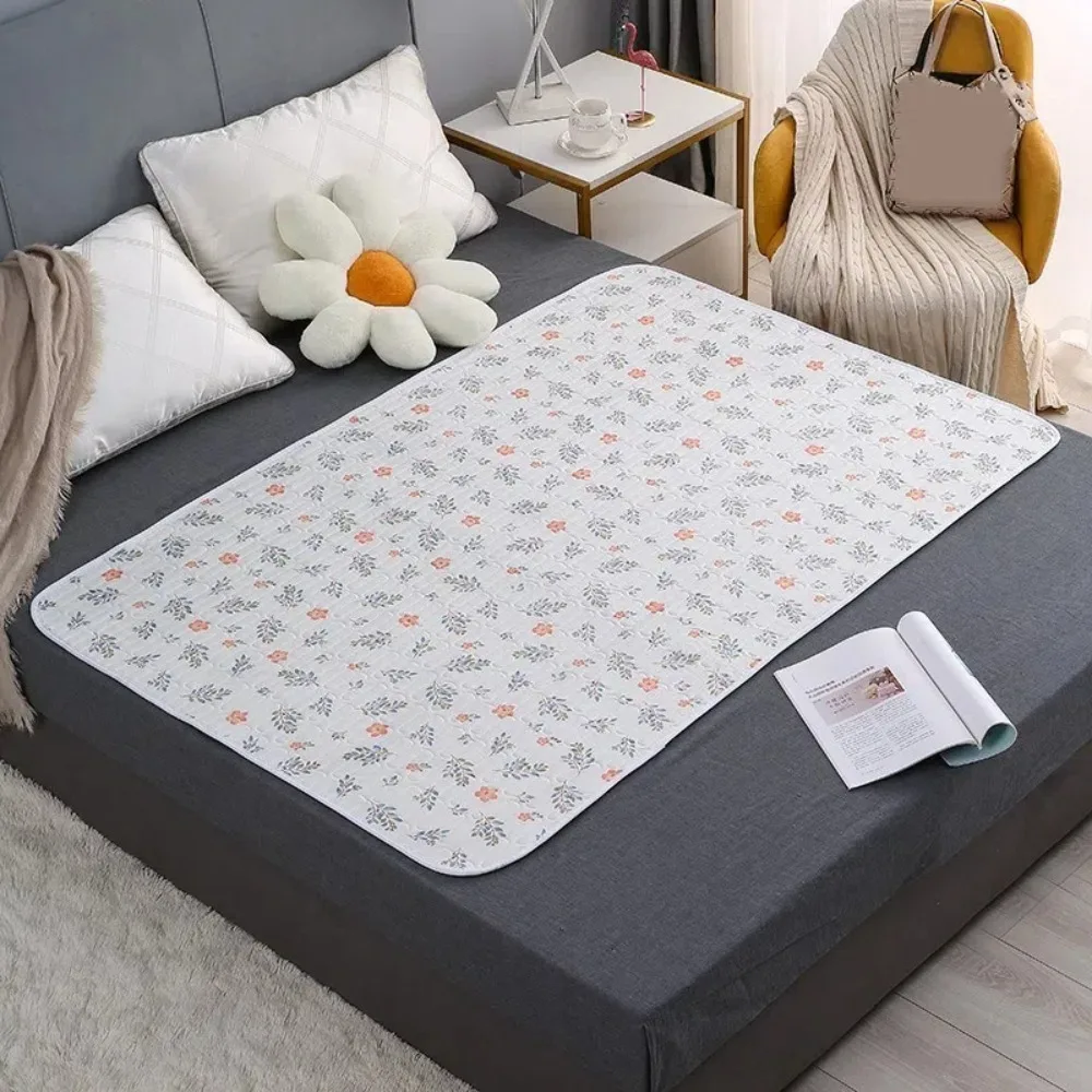 Soft Waterproof Baby Urine Mat Washable Breathable Bedding Urine Pads Flower Pattern Baby Sleeping Underpads Adults