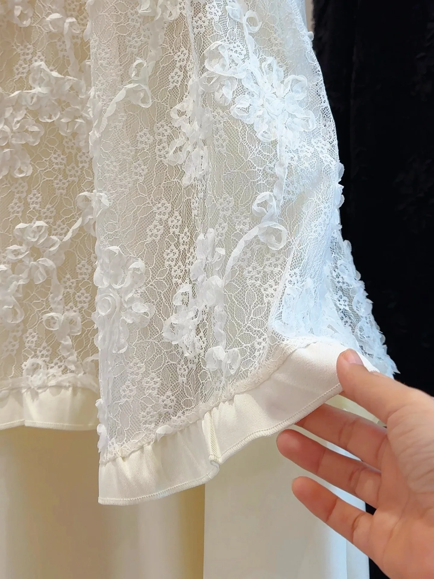 تنورة نسائية مرقعة من الدانتيل تنانير أنيقة عصرية للسيدات 2025 خريف جديد أنيق لطيف أنيق متعدد الاستخدامات تنانير على شكل حرف a