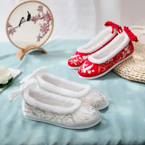 Women Winter Thicken Warm Plush Flats Shoes Ancient Style Chinese Embroidered Cosplay Hanfu Shoes