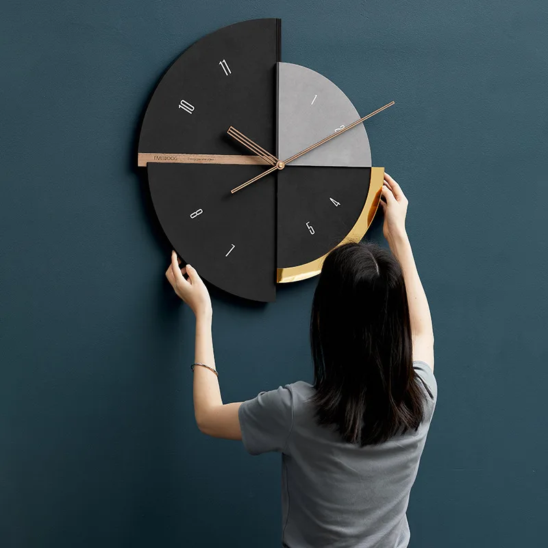Nordic Light Luxury Wall Clock Living Room Home Modern Simple Personality Creativity