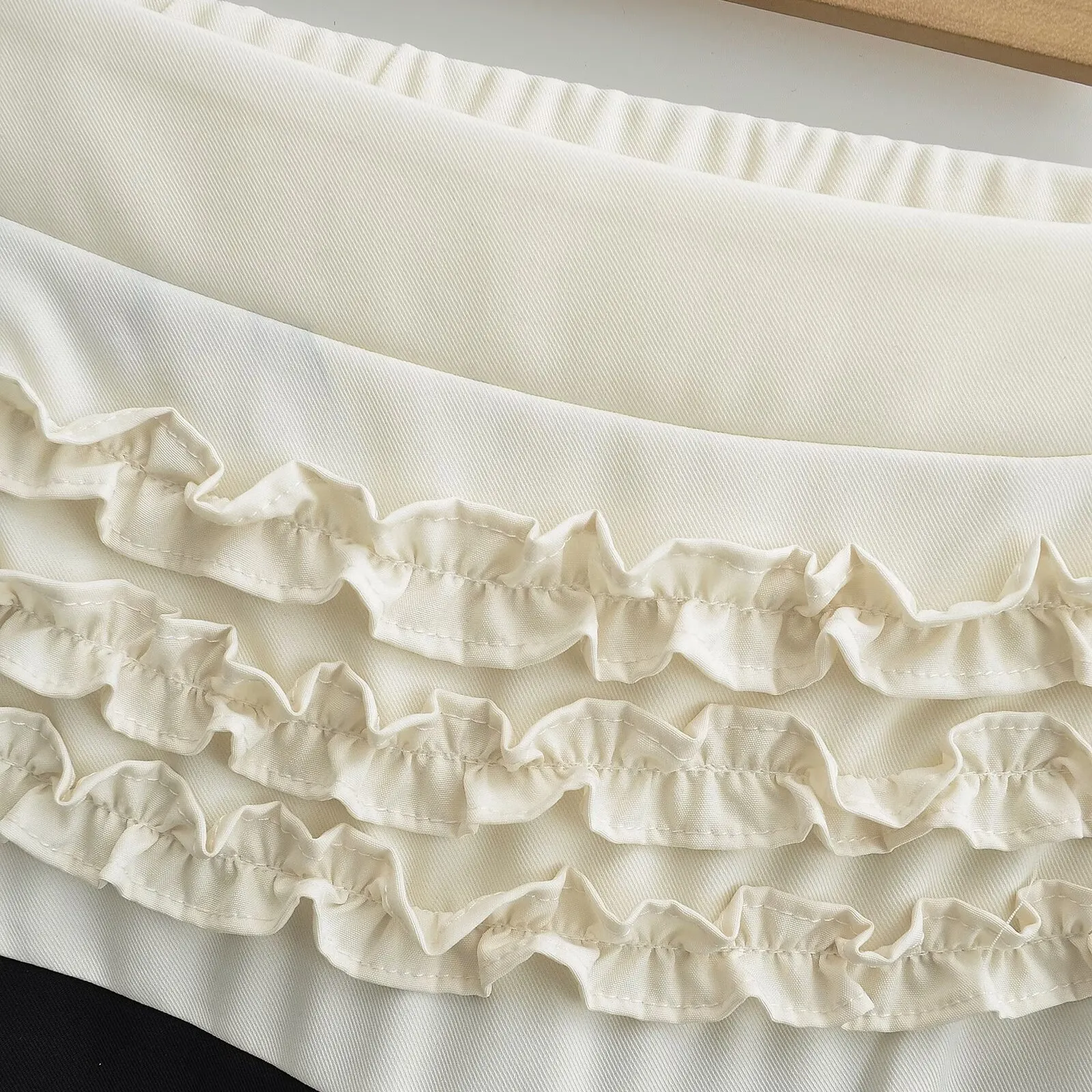 กางเกงลำลองทรงบัลเล่ต์เอวต่ำสไตล์เรโทรอเมริกันสำหรับผู้หญิง กางเกงขากว้างระบายพลิ้วไหวระดับไฮเอนด์ สไตล์สตรีท