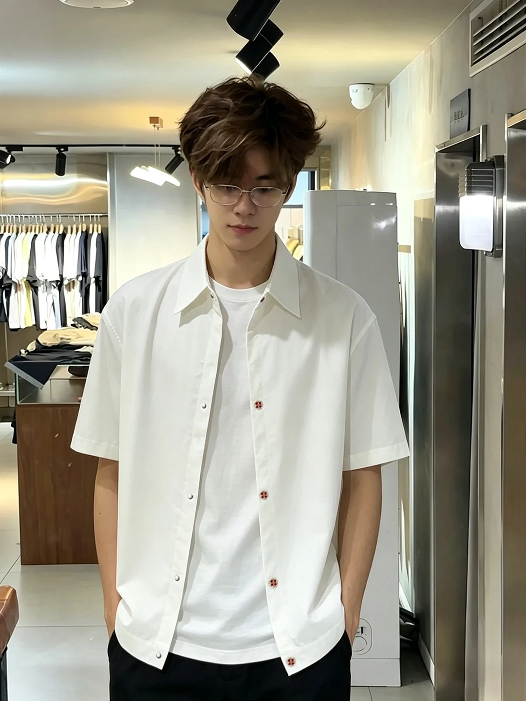 Cleanfit Red Ruby Button Men's Short Sleeve White Shirt Summer Casual Style Loose Fit Breathable Lightweight Polyester
