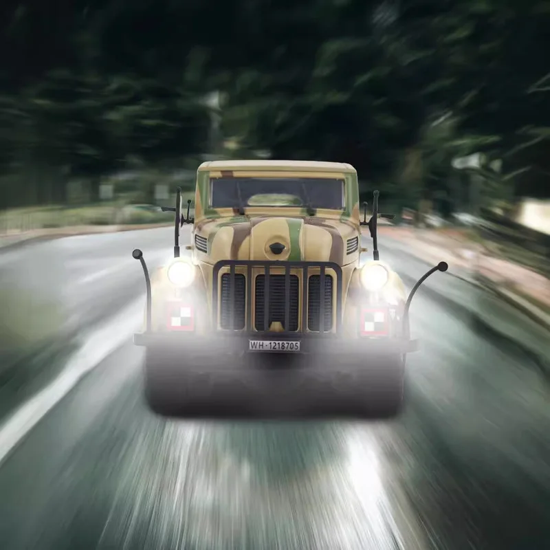 Kubing Ke German Command Vehicle Remote Control Car with Sound Light Climbing Function Military Model Toy Simulation Smoke gifts