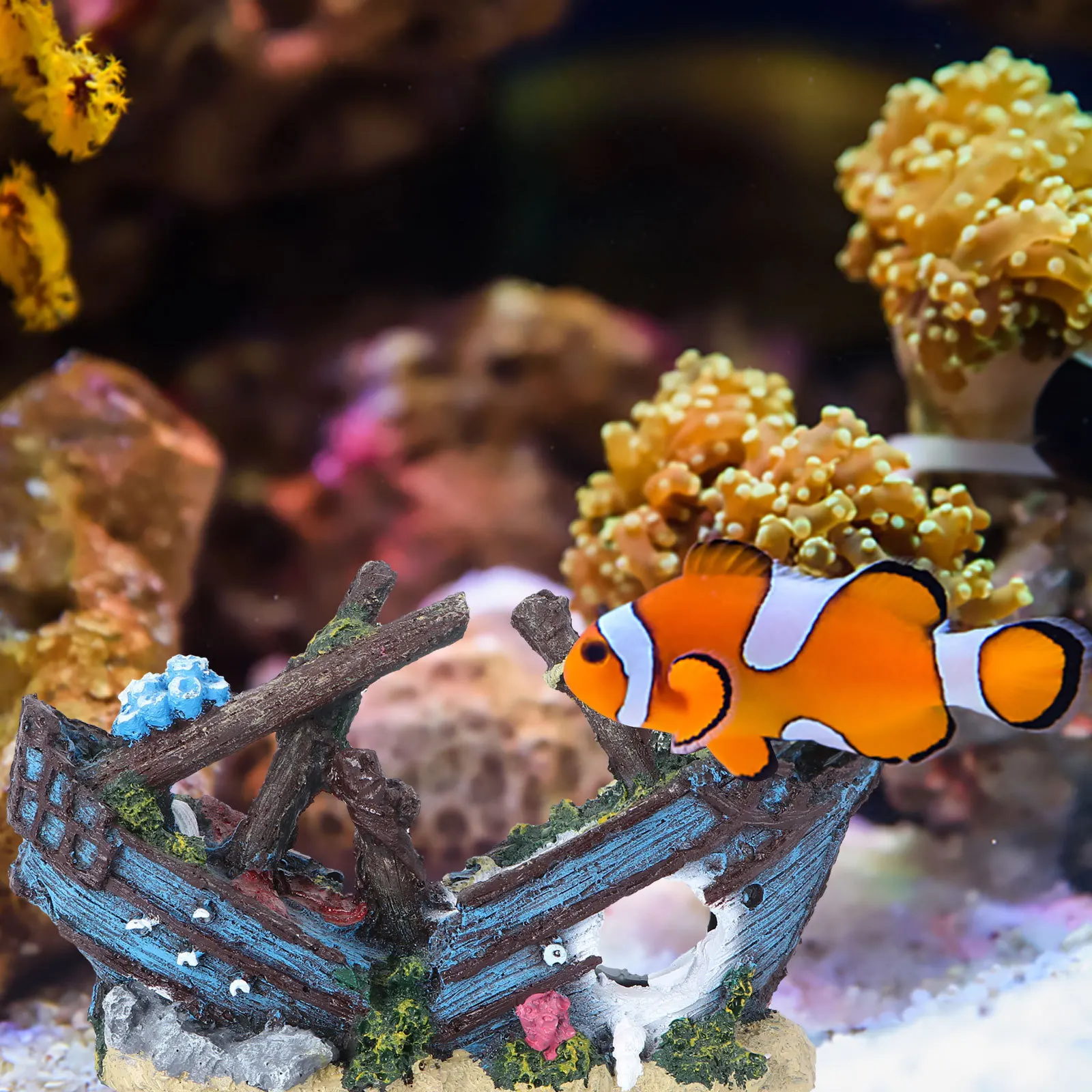 

Resin Pirate Ship Wreckage Fish Tank Landscaping Decor Aquarium Ornament Durable Eco-Friendly Adornment Aquarium Ornament