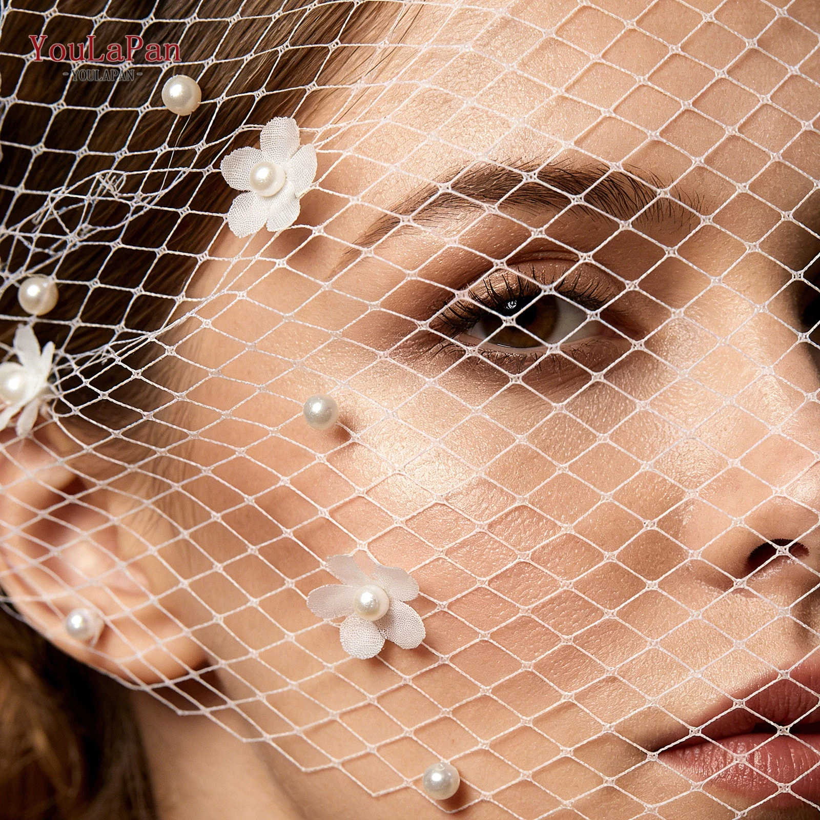 TOPQUEEN 3D Floral Birdcage Veil Pearl Blusher Veil Brand New Face-Covering Cage Yarn Fishnet Veil With Two Combs VA15