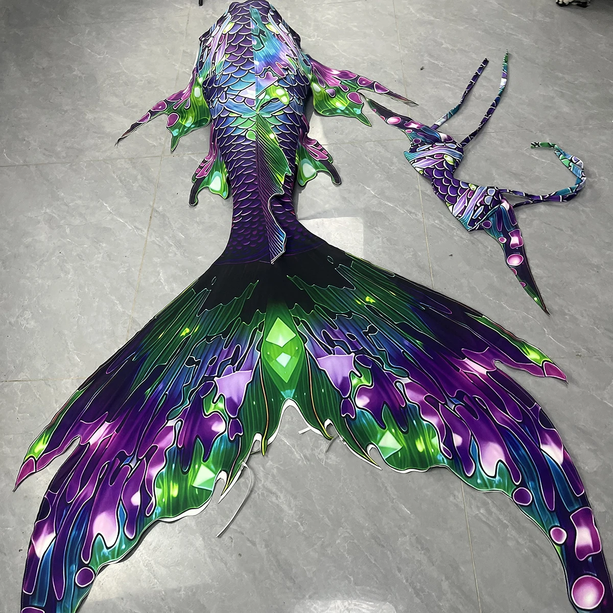 Customized Mermaid Costume, Color Gradient Mermaid Tail Fin Underwater Performance Suit, Aquarium Character Shooting view 6
