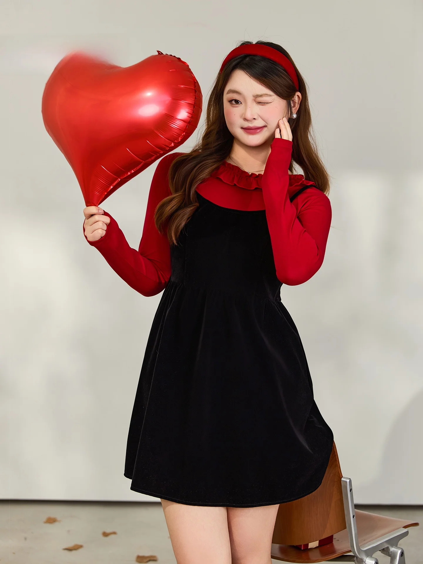 

Sweet Oversized Velvet Dr with Ruffle Detail Spring 2026 by DM00 A-Line Silhouette High Waist Long Sve Mid-Length