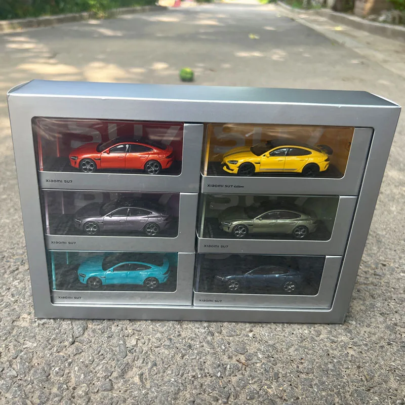 نموذج المقياس الأصلي 1:64، Xiaomi Auto Xiaomi SU7 Ultra، الوافدين الجدد، مجموعة من 6 ألوان، نموذج مصغر للتجميع والعرض