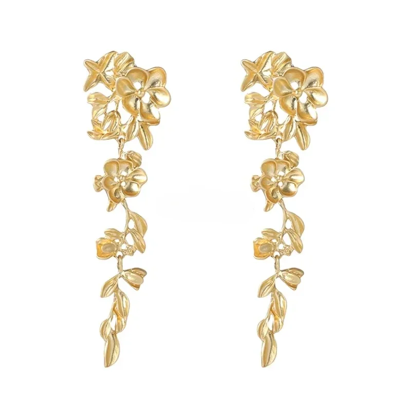 

Light luxury long gold flower fringed earrings femininity high-end earrings