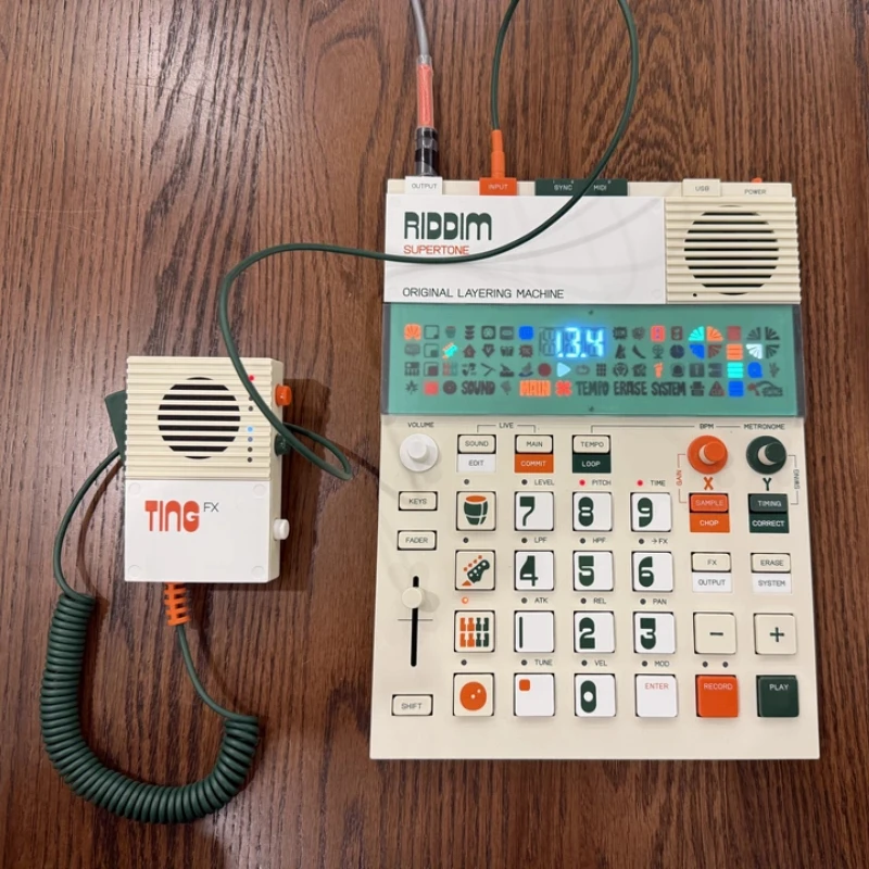 EP-40 Riddim/EP–2350 Ting Multifunctional Music Synthesizer Customized Battery / USB Powered Handheld Audio Microphone Sampler