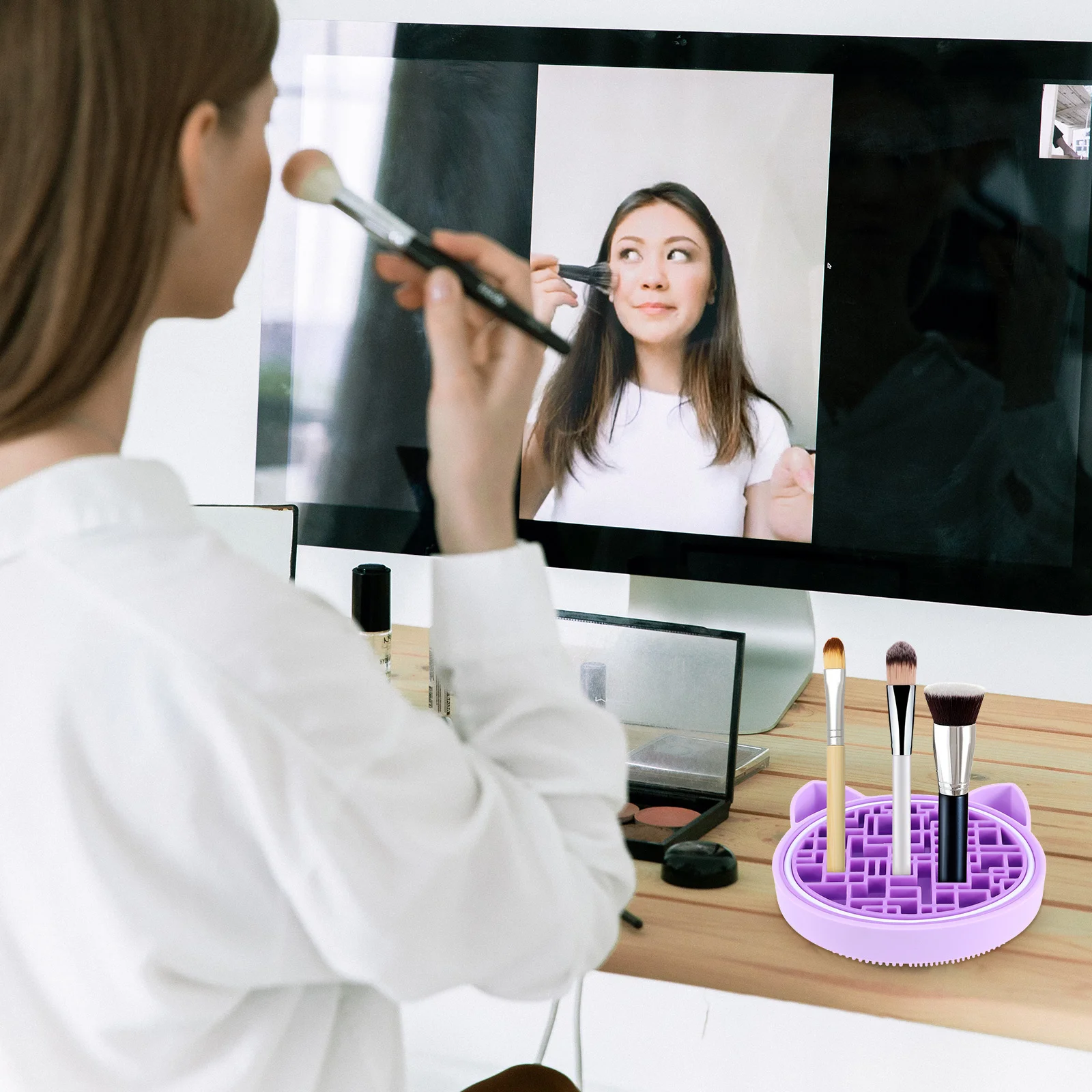 メイクブラシ洗浄マット シリコン製 2 in 1 スクラバーと乾燥ステーション 効果的な油汚れ除去 長持ち 安全な使用