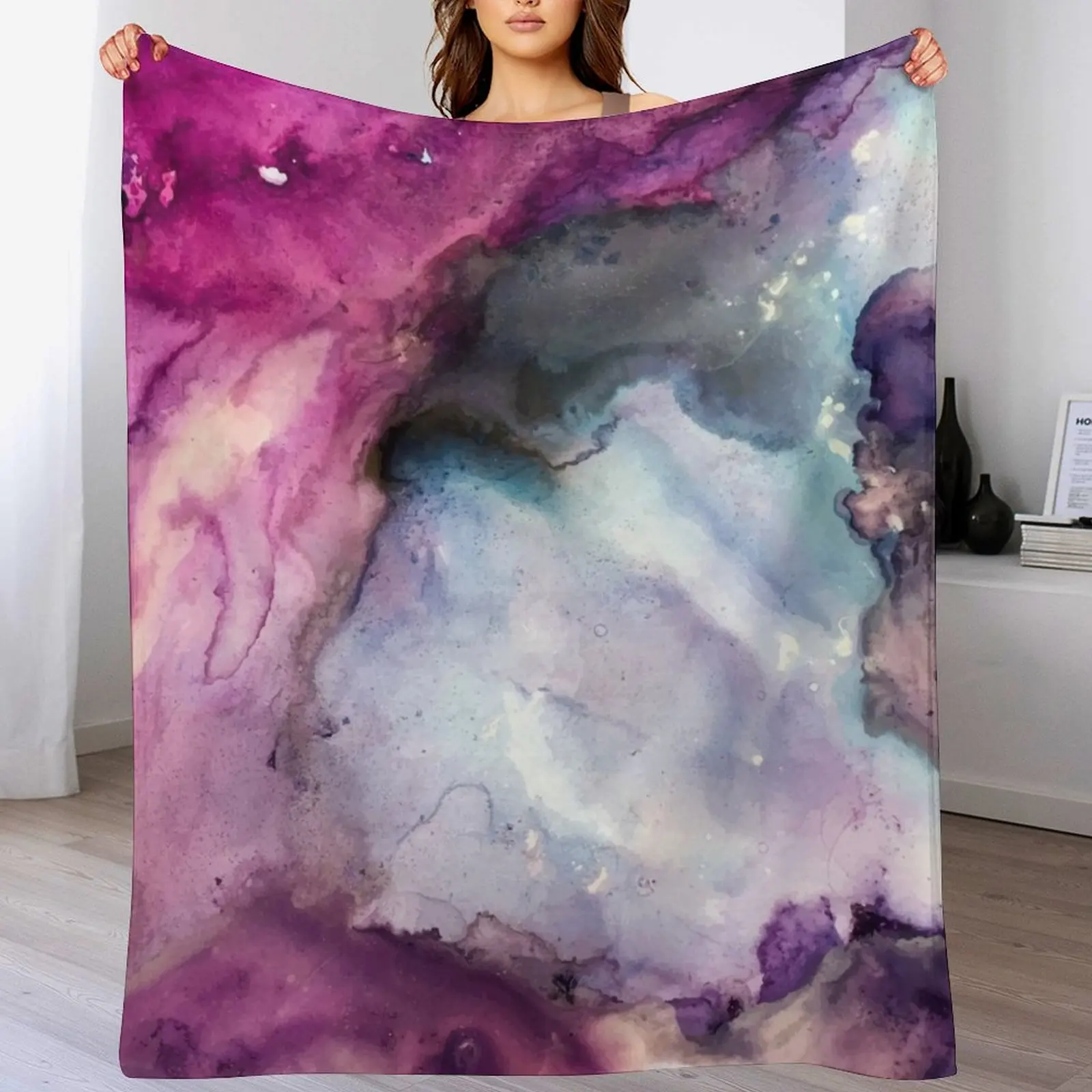 Purple Fusion - Mixed Media Painting Throw Blanket Luxury Designer Tourist Loose Blankets