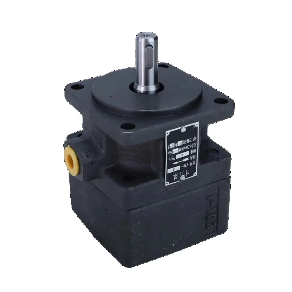 

Low pressure metering pump for blade hydraulic oil grinder