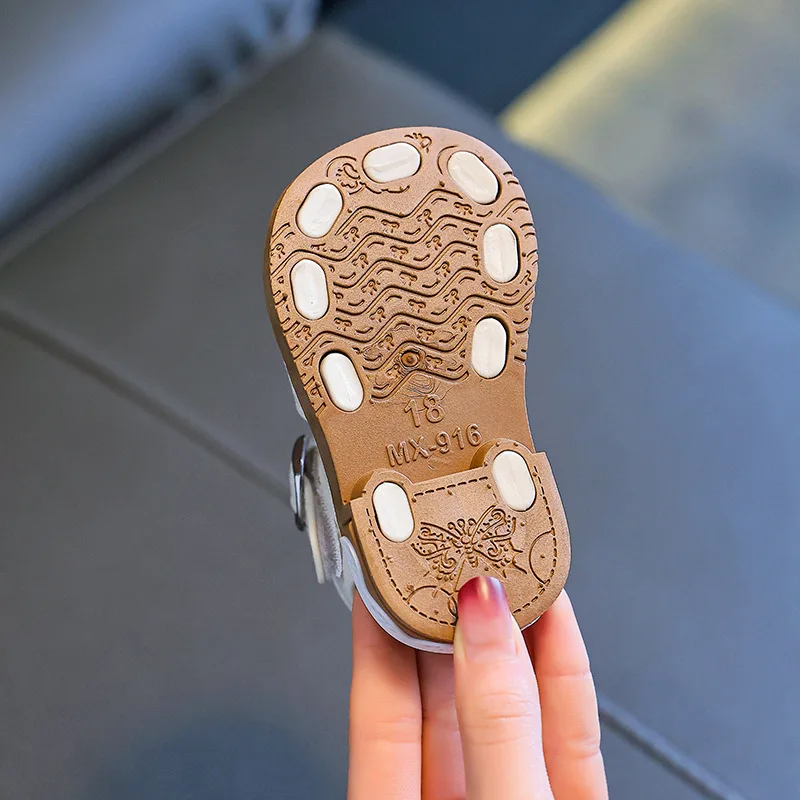 2026 Solide Baby Mädchen Jungen Gladiator Sandalen PVC Wasserdichte Kinder Sandalen Sommer Rutschfeste Kleinkind Strand Schuhe mit Geräuschen – Detail 9
