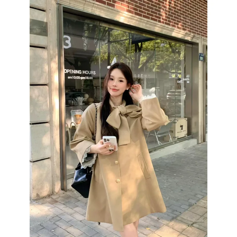 

Весенне-осенний тренч для женщин в британском стиле с воротником-стойкой и бантом, пальто средней длины, модное темпераментное вентилируемое пальто