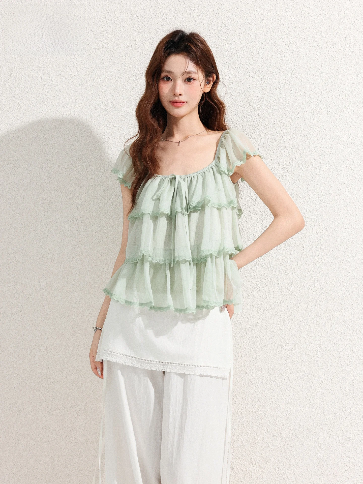 

Sweet Style Square Collar Bow Tie Short Sleeve Women's Shirt Summer Design Loose Lace Hem Cake Top Chinese Brand Ladies Shirt