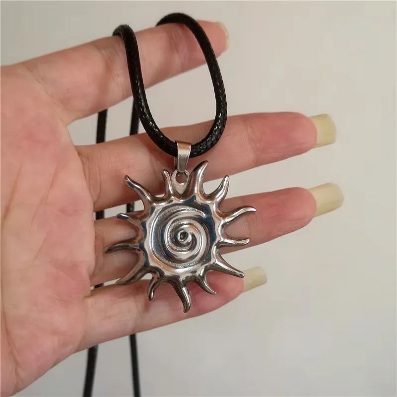 فاسق القوطي الفولاذ المقاوم للصدأ المعادن دوامة الشمس الصليب الأحمر القلب قلادة سميكة طويلة الجلود حبل قلادة الرجال النساء إكسسوارات جذابة #5