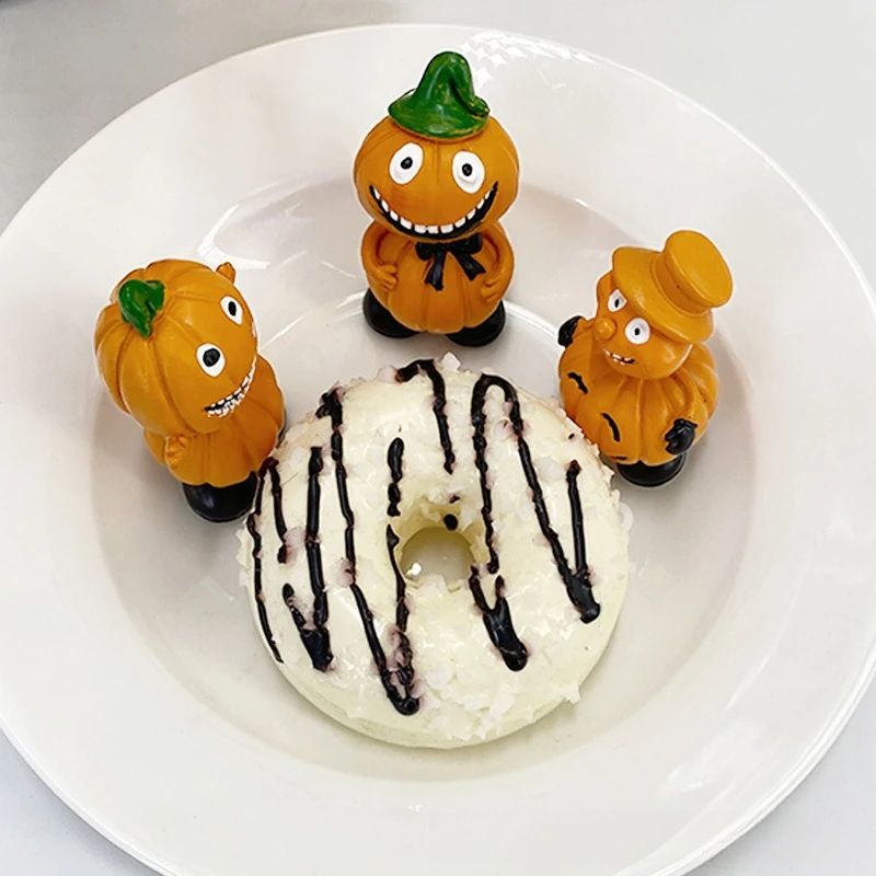 Halloween Pumpkin Man Resin Statue Desktop Mini Figurine Home Garden Decor Crafts Ornament Spooky Sculpture Collection