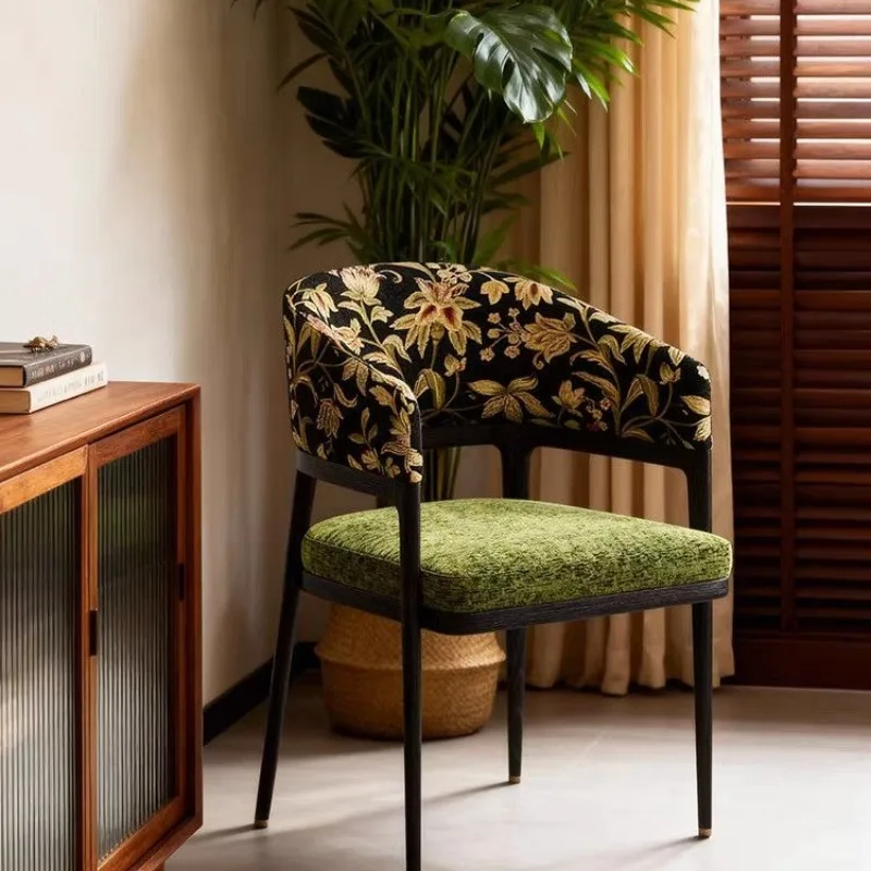 Medieval single sofa chair, small apartment living room balcony
