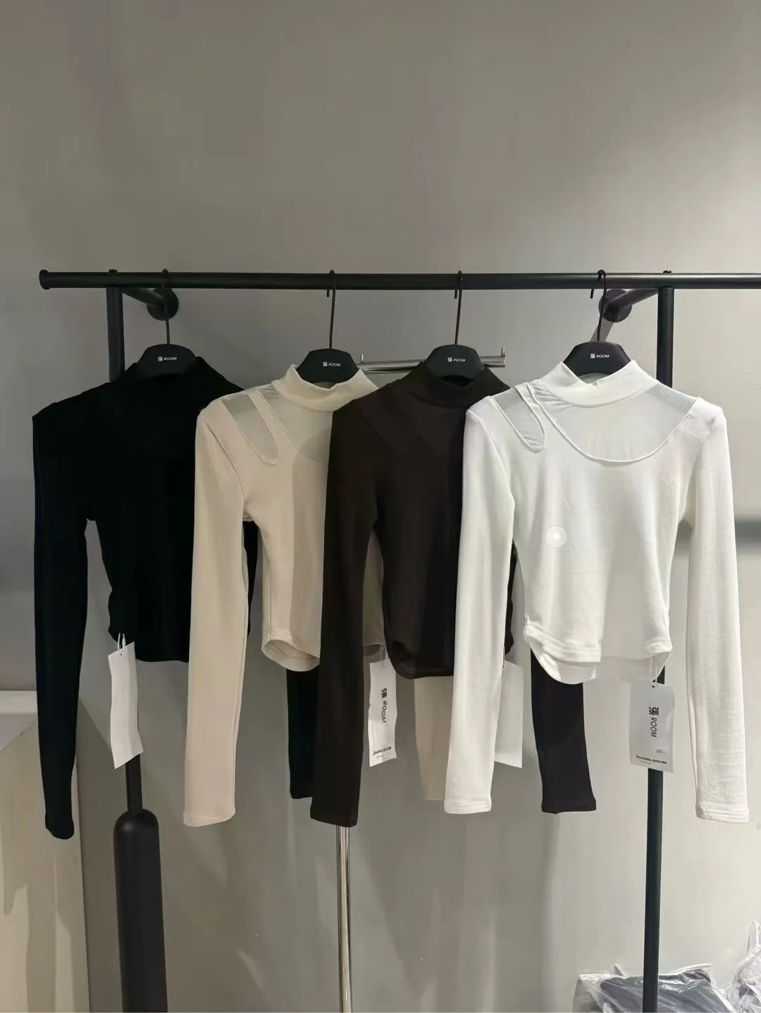 Korean Sle Fce Lined Me Splice f High Collar Long Sve T irt Women Slim Pad oulder ort Length Top Women