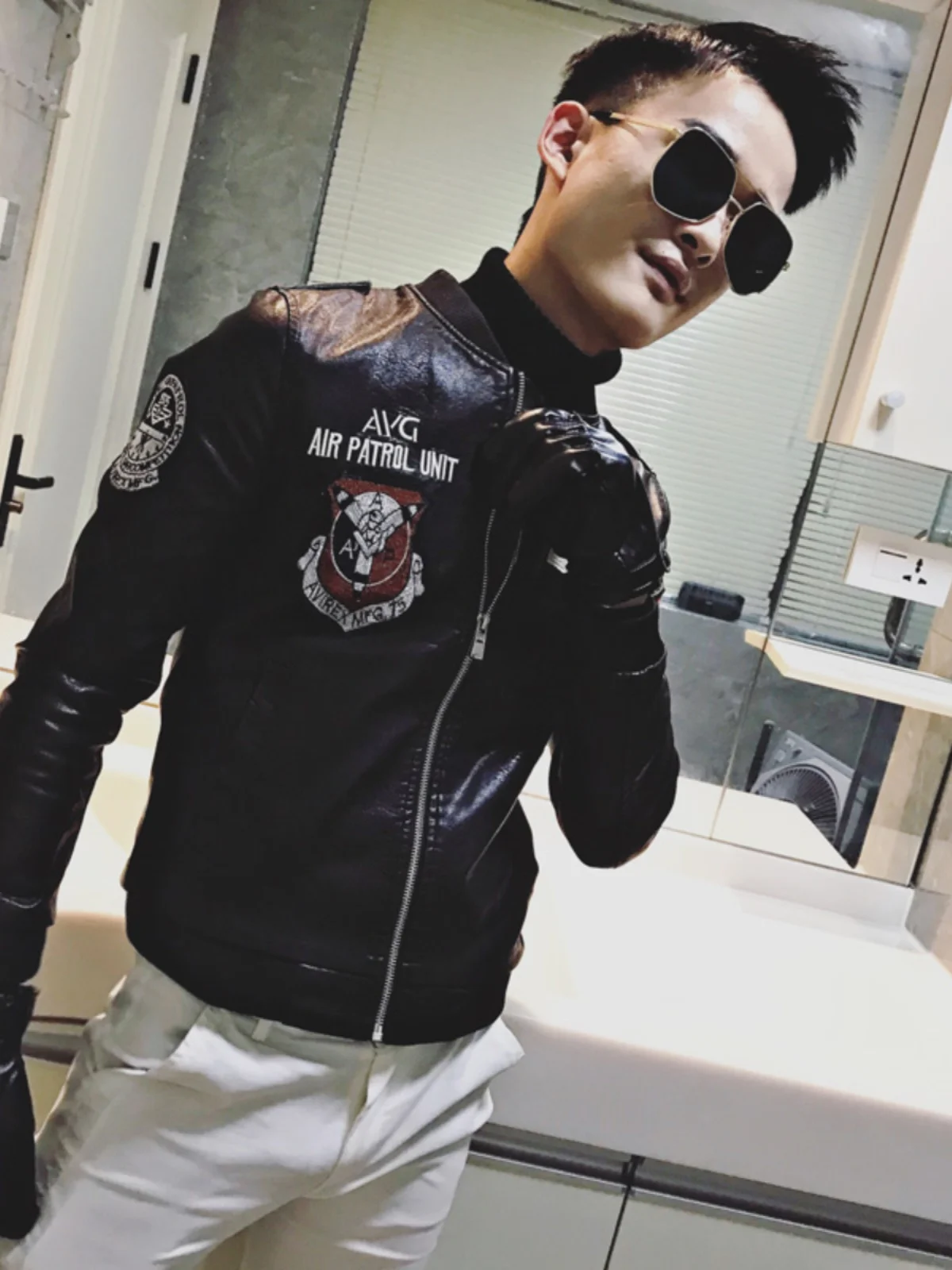 

Sli ort Biker PU Leather Jaet for Men Trendy Faionable Slim Fit Streetwear Collar Jaet Versatile Outerwear Coat