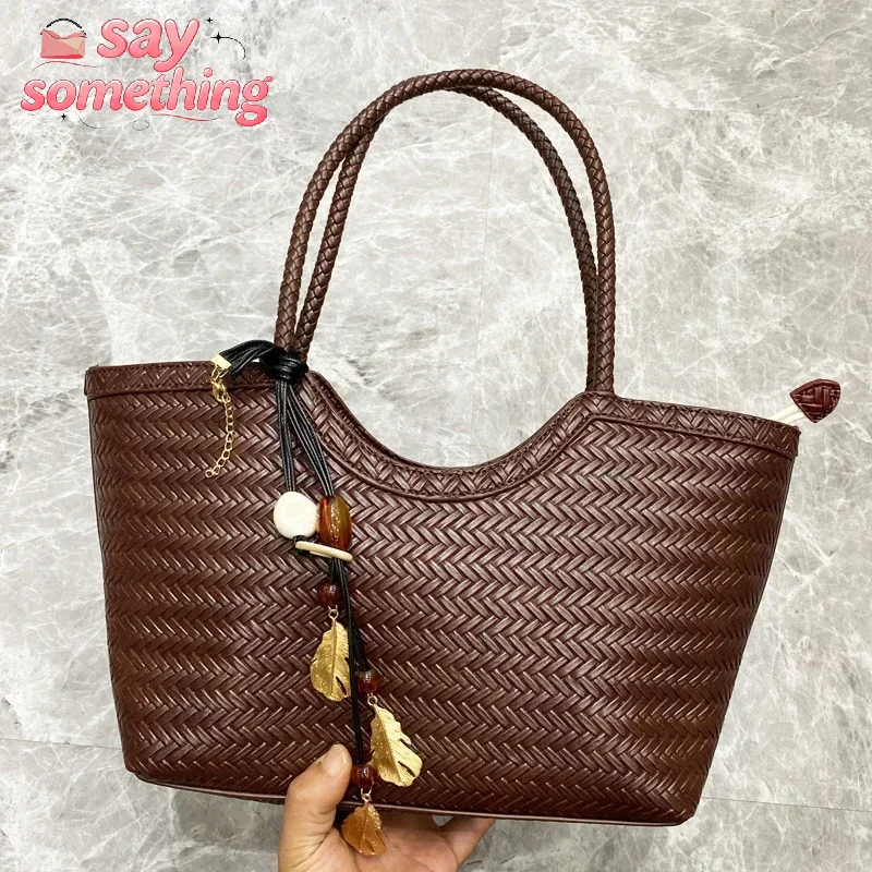 

Large Capacity Commuter Woven Women's Bag Handbag 2026 New High Quality Basket Shoulder Bag Fashion Versatile Tote Bag