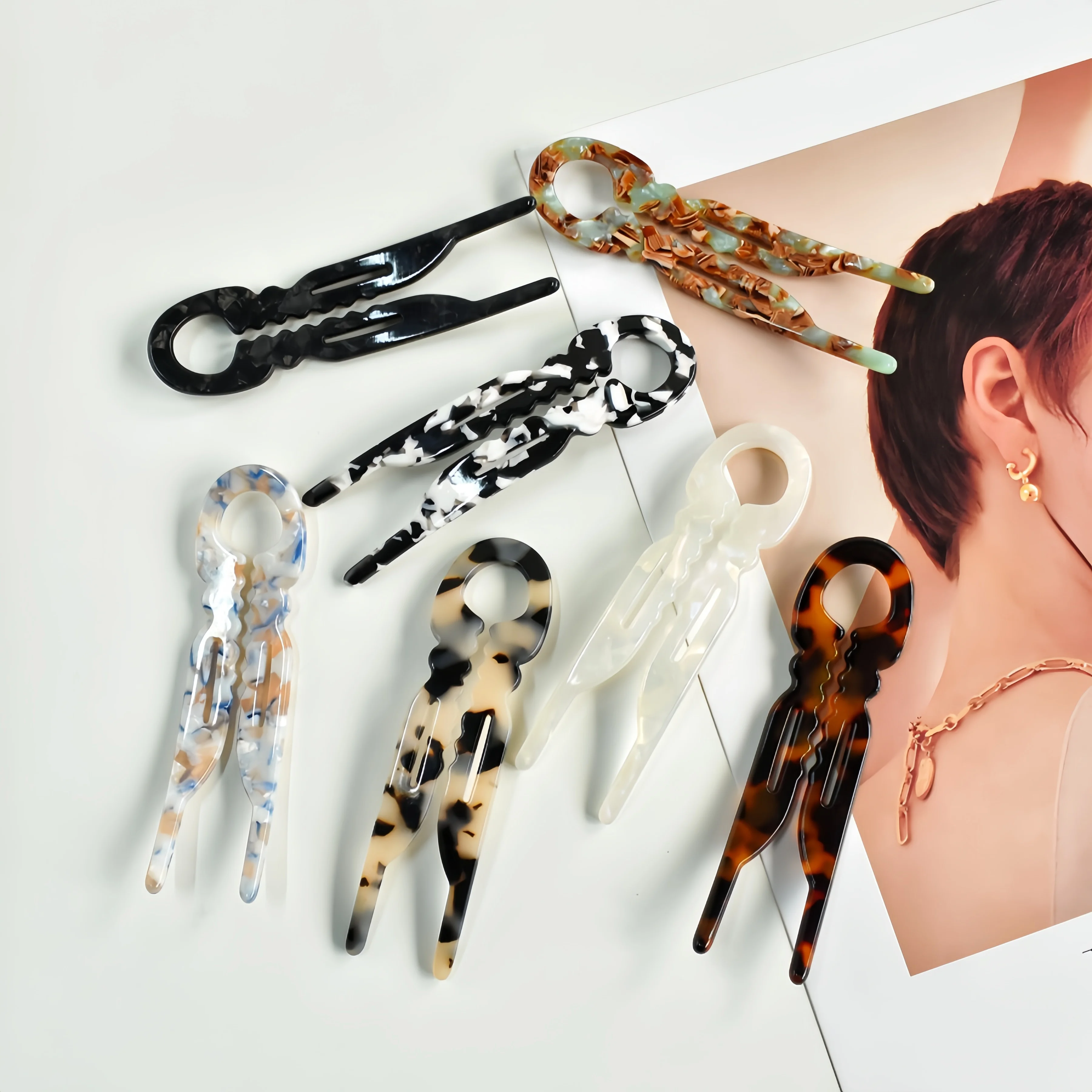 Horquilla en forma de U dentada antideslizante acrílica, nuevo modelo, para acordes y peinados informales, adecuada para varios volúmenes de cabello, 1 ud.