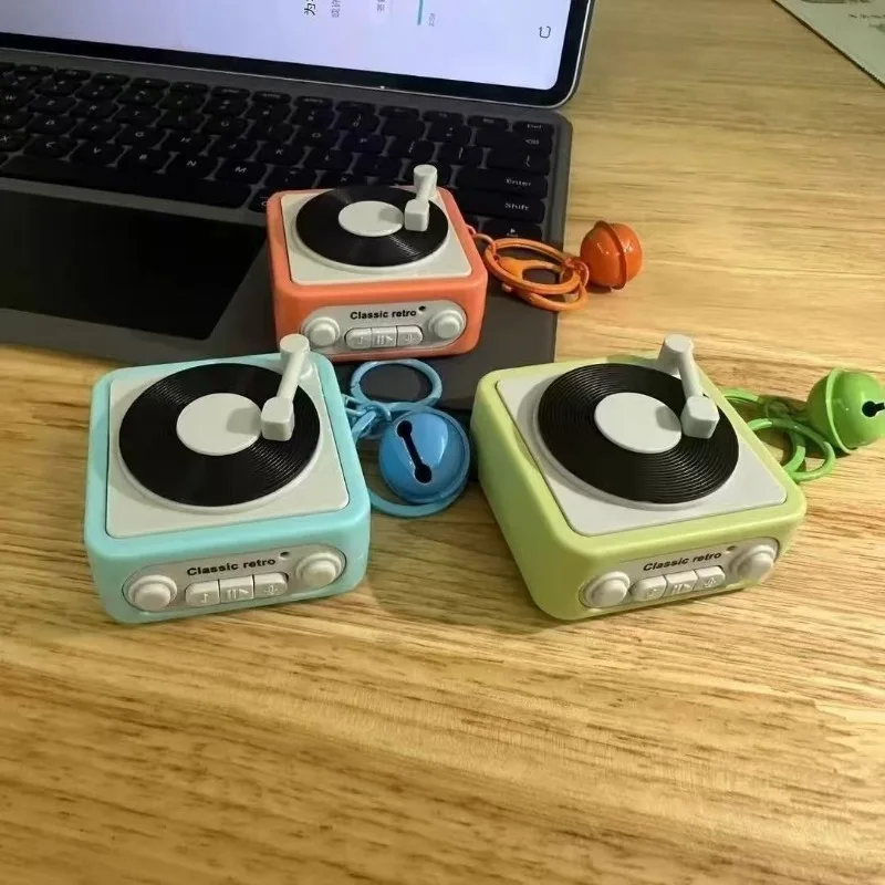

Retro Mini Gramophone Recorder KIeychain Capable of Recording Three Songs Creative and Fun Music Box Popular Keychain Pendant
