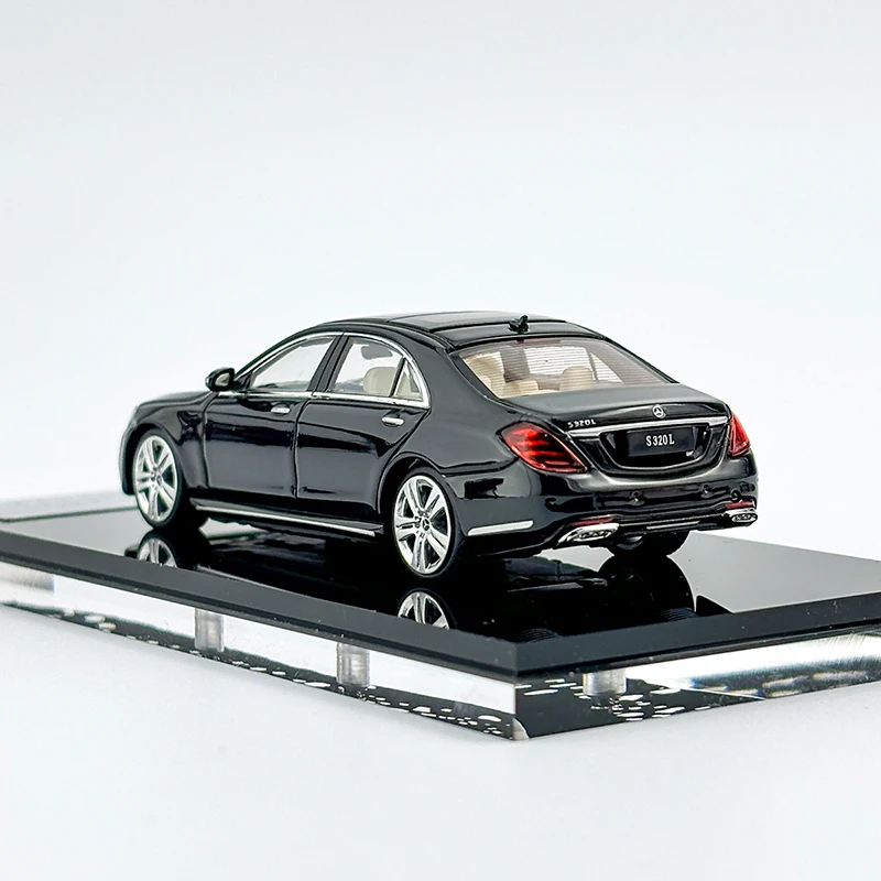 Diecast 1/64 Scale Mercedes Benz S320L W222 Supercar Model Alloy Benz S320L W222 Racing Car Model Collection Decoration